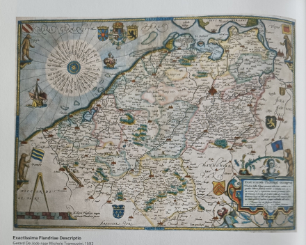 tweede versie uit 1593 van Gerard de Jode's Vlaanderenkaart, gepubliceerd in het OKV-tijdschrift op de voorgaande foto (uit de collectie van de Phoebus Foundation van Fernand Huts) 