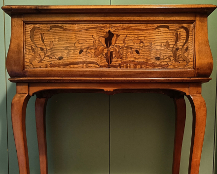 art nouveau: jardinière